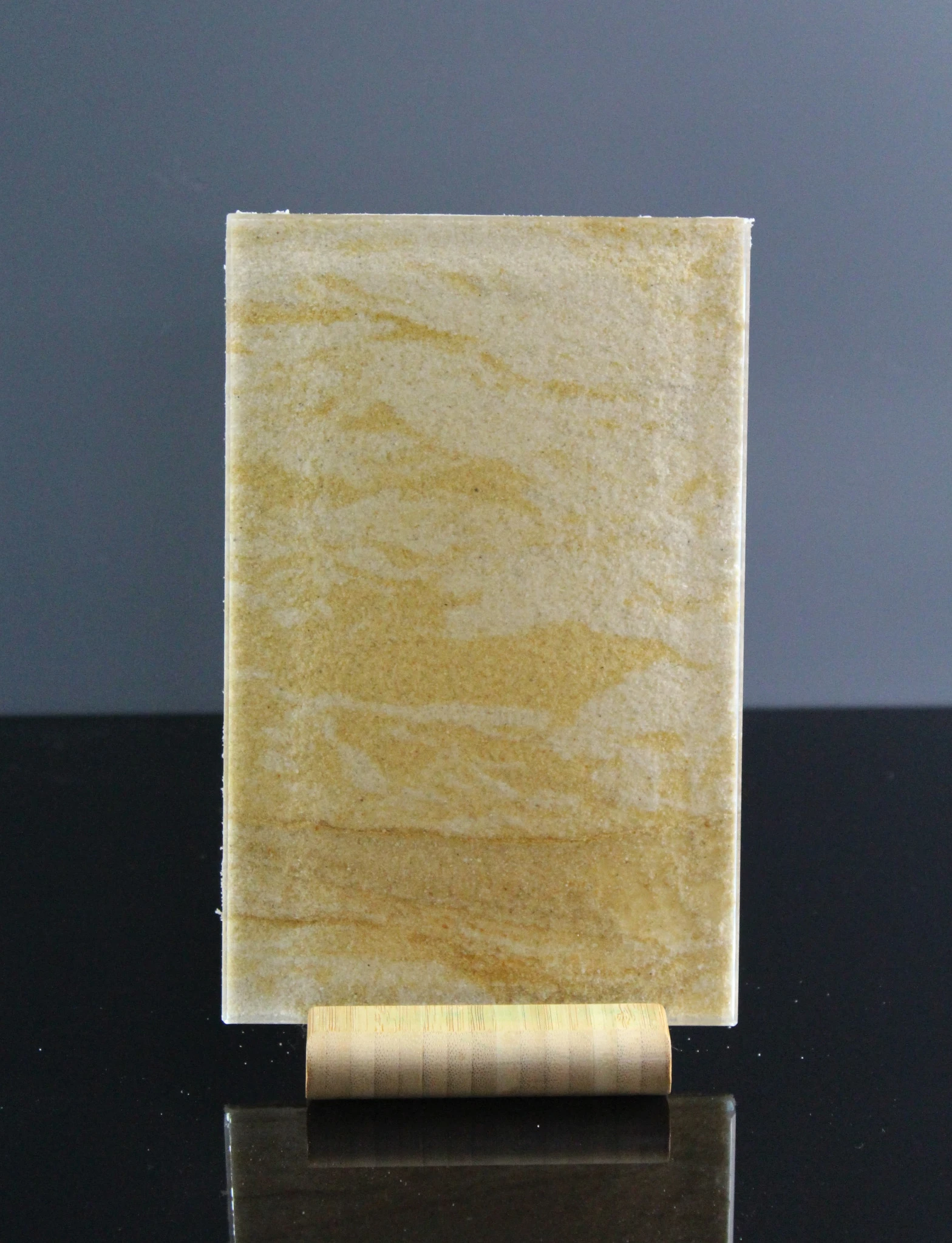 Küchenrückwand aus ESG Glas mit Sandsteinmotiv Yellow River in 4 mm, 6 mm oder 8 mm nach Maß gefertigt