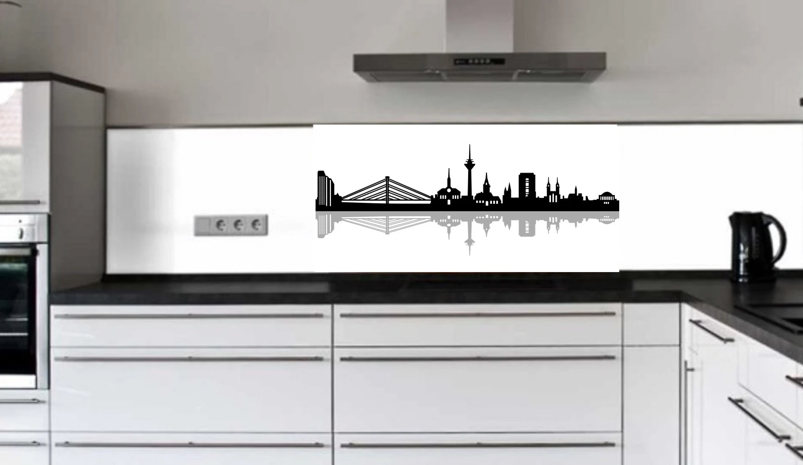 Küchenrückwand aus ESG Glas Glasbild mit Motiv Skyline in 4 mm, 6 mm oder 8 mm nach Maß gefertigt