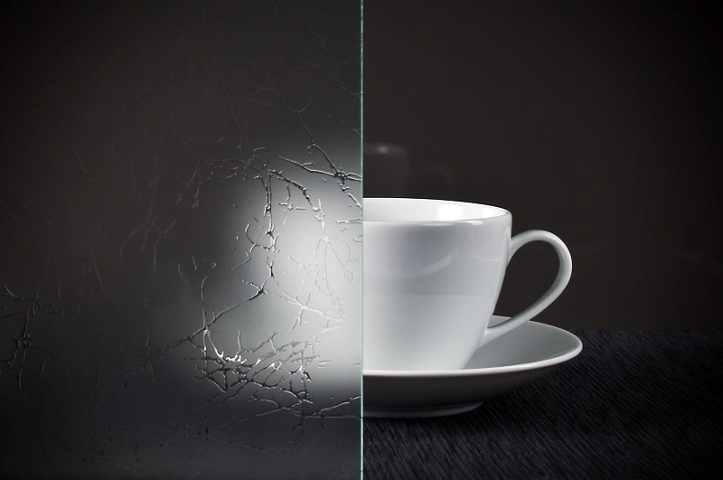 Glaseinsatz aus ESG Designglas 4 mm Madras Uadi Strukturglas