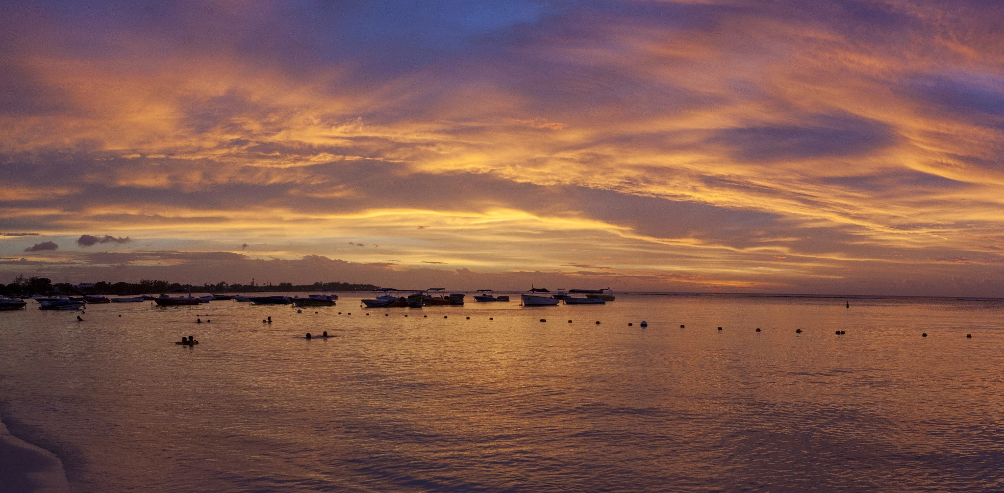Küchenrückwand aus ESG Glas Glasbild mit Motiv Dämmerung in 4 mm, 6 mm oder 8 mm nach Maß gefertigt