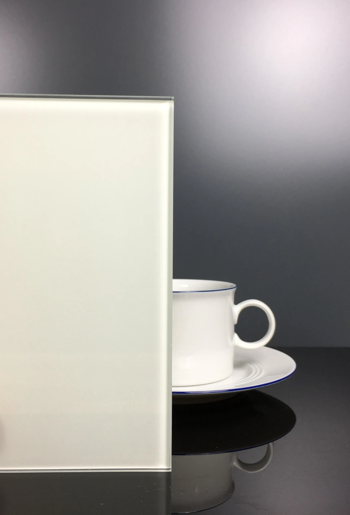 Küchenrückwand aus ESG Glas in RAL 9010 Reinweiß in 4 mm, 6 mm oder 8 mm nach Maß gefertigt