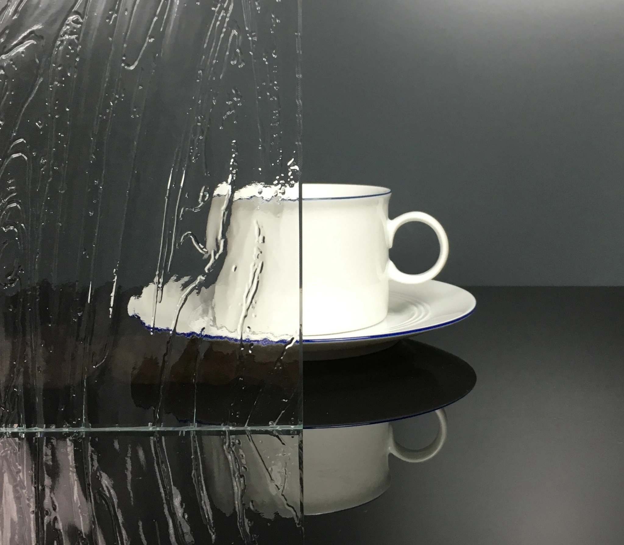 Glaseinsatz aus ESG Designglas 4 mm Barock Strukturglas