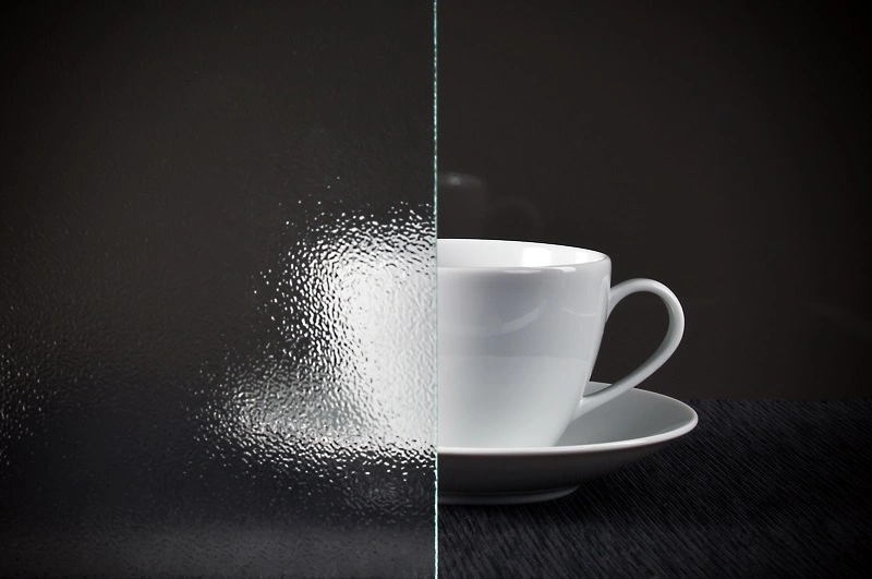 Glaseinsatz aus ESG Designglas 4 mm Ornament 504 Strukturglas