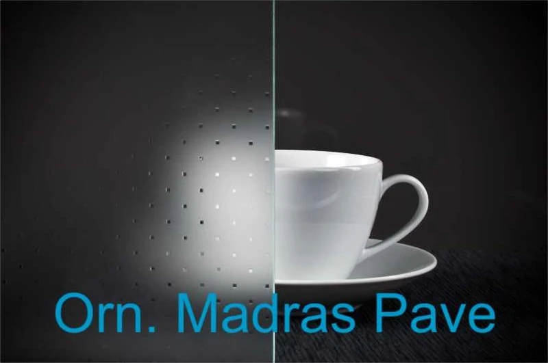 Glaspendeltür aus ESG Glas Ornamentglas Madras Pave als moderne Innentür