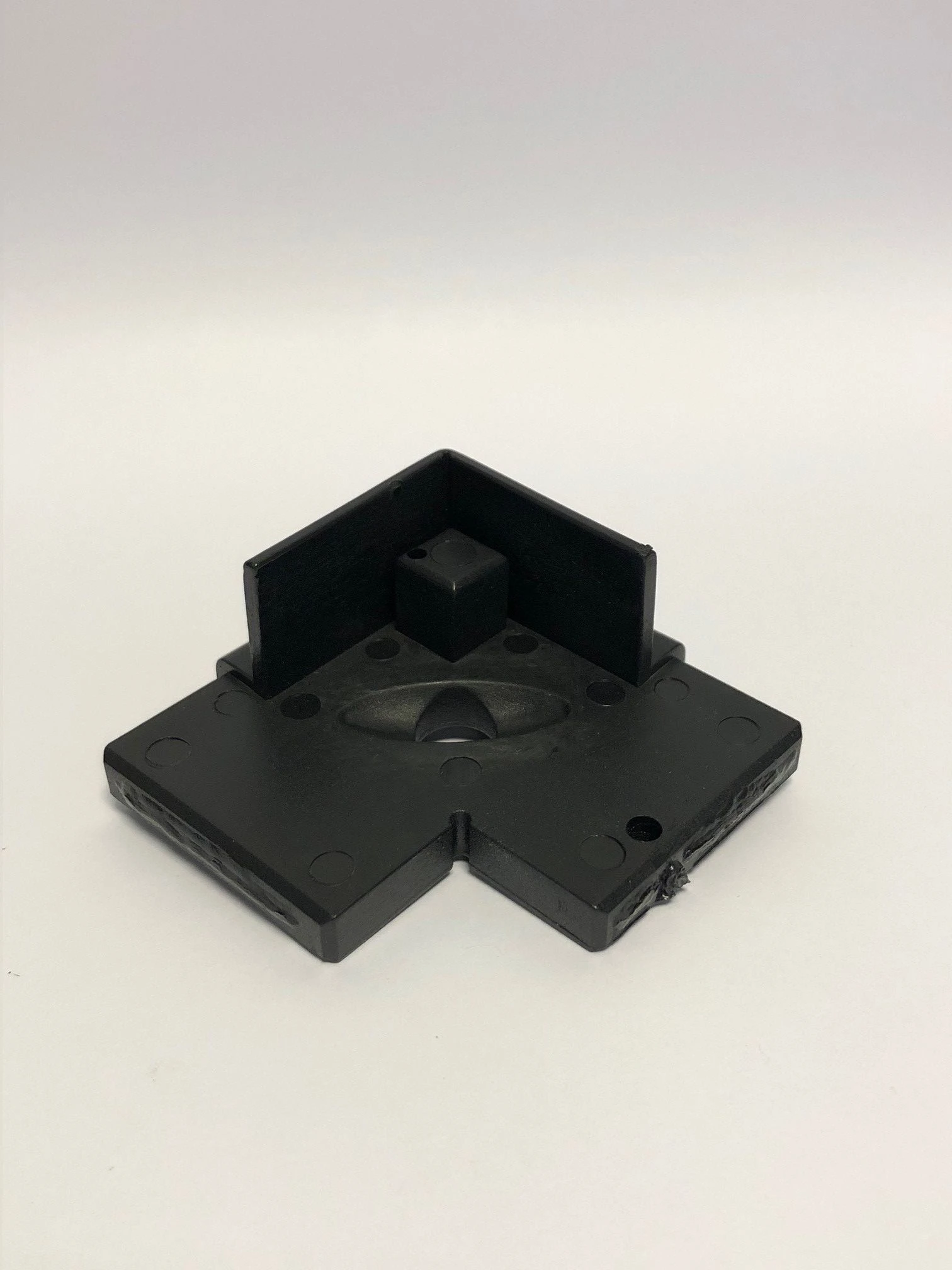 Eckverbinder für Bodenprofil 6 mm zur stabilen Verbindung von Profilen