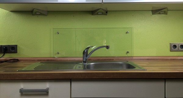 Küchenrückwand Klarglas mit Punkthaltern E